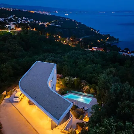 Ursula - 2 Opatija